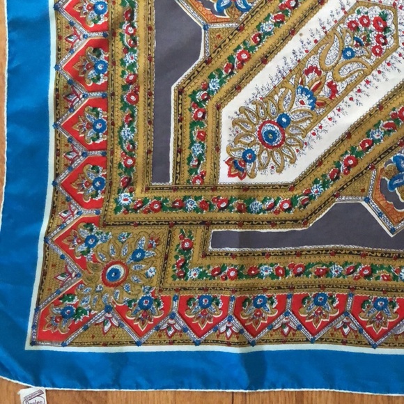 VTG Creation by Deelee  All Silk Hand rolled scarf Medallion Pattern - Picture 9 of 15